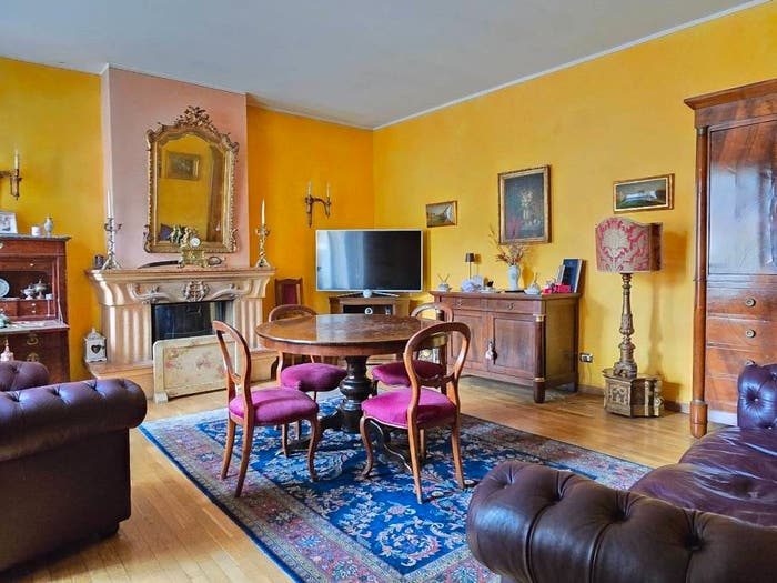 Appartamento quadrilocale in vendita in Via Mario Greppi, Centro, Angera