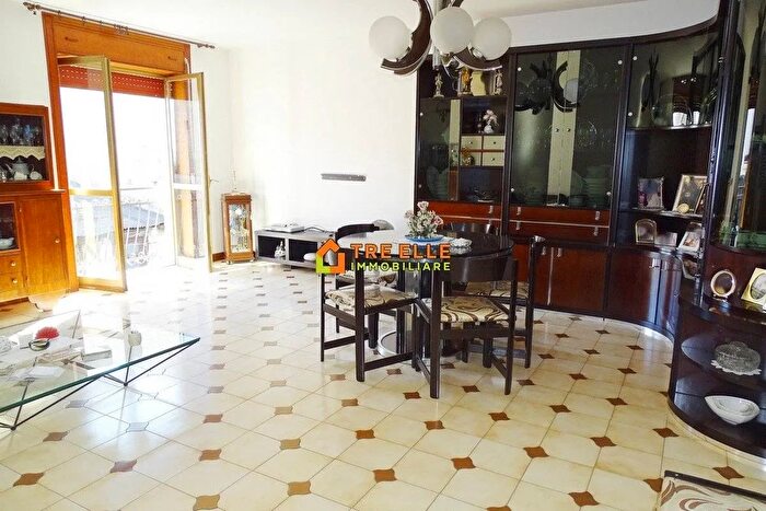 Casa trilocale in vendita in Via Pietro Giannone, Marigliano