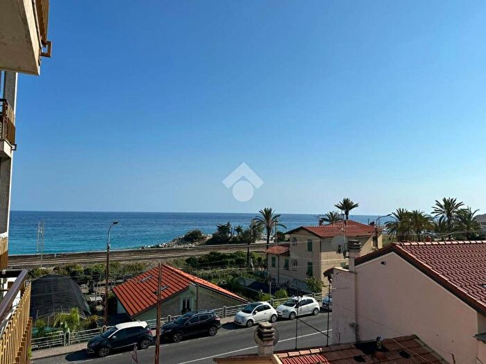 Appartamento bilocale in vendita in Via San Anna, Arziglia Madonna della Ruota, Bordighera