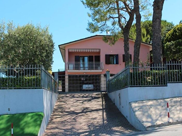 Casa con 5 locali in vendita in VIA ANGELI DI VARANO, Palombare, Ancona