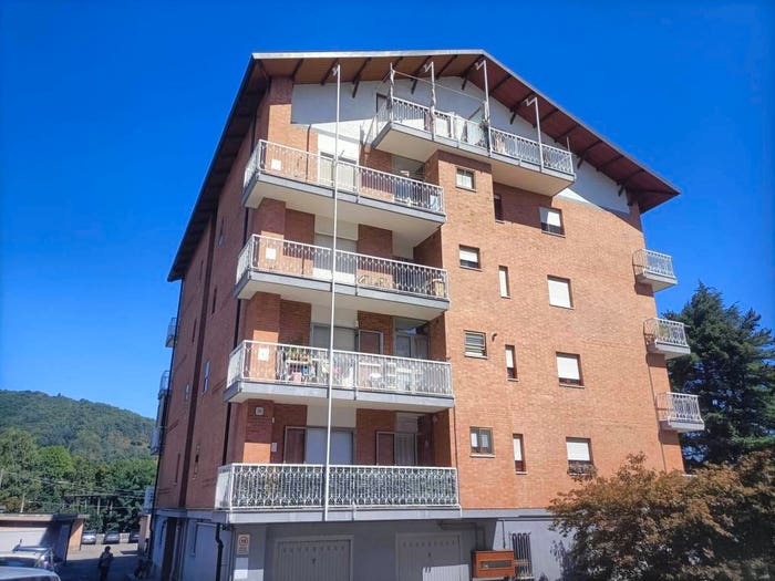 Appartamento quadrilocale in vendita in Via Circonvallazione, Centro, Corio