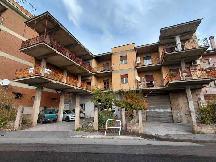 Appartamento quadrilocale in vendita in Via della Stazione, Centro, Marcellina