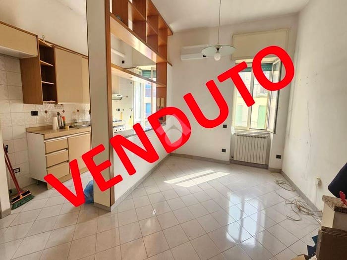 Appartamento bilocale in vendita in Via Caio Asinio Pollione, Bagnoli, Napoli