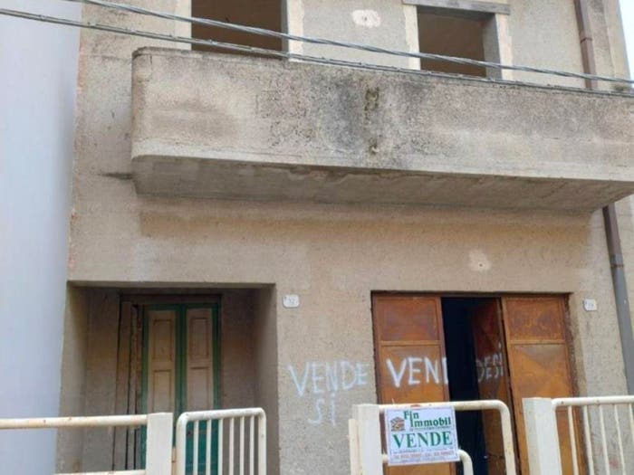 Casa con 5 locali in vendita in Via F Trizio, Villa Baldassarri, Guagnano