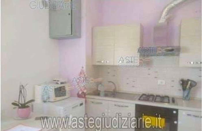 Appartamento trilocale in vendita in via Tosco Romagnola Villaggio Piaggio, Oltrera, Pontedera
