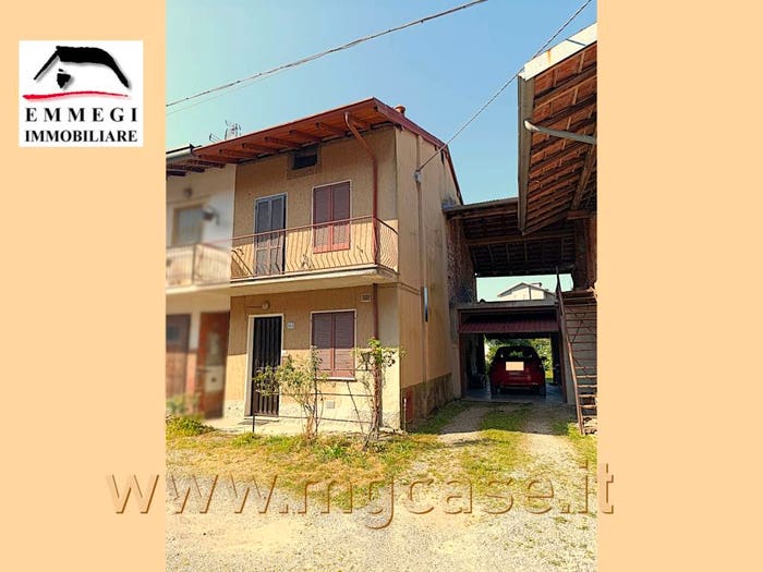 Casa trilocale in vendita in Via Orgoglia, Centro, Borgo Ticino