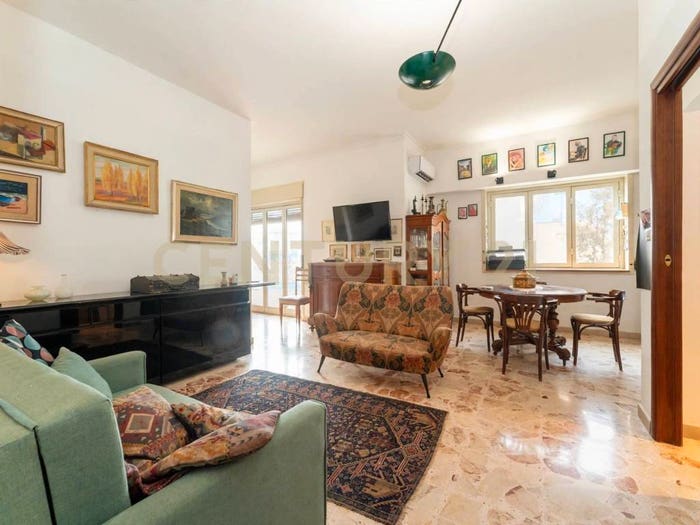 Appartamento con 6 locali in vendita in Via Vincenzo Giuffrida, Vulcania Sanzio, Catania