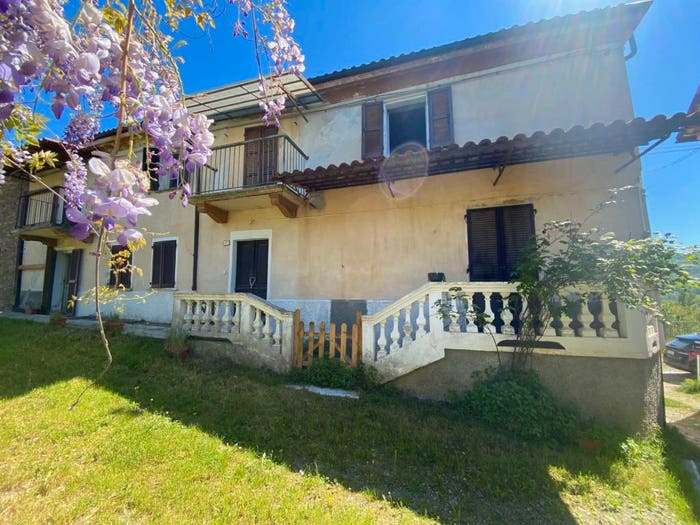Casa con 6 locali in vendita in Regione Monticelli, Bistagno