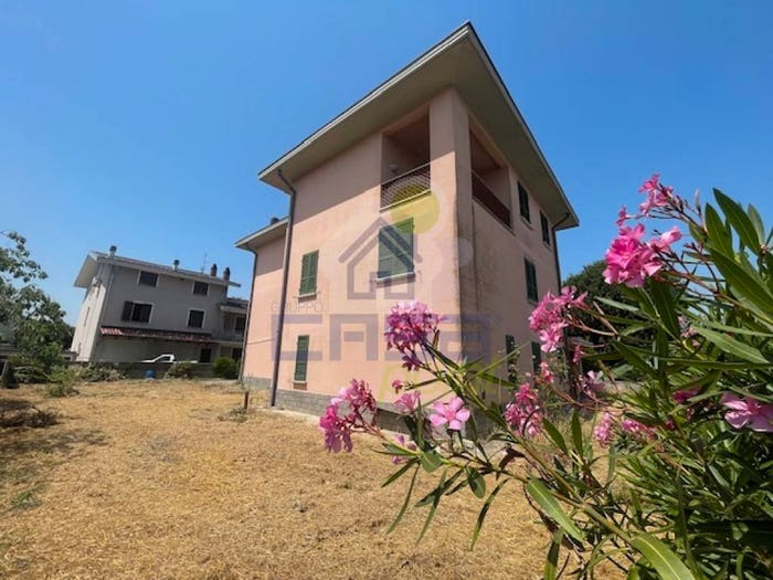 Appartamento quadrilocale in vendita in VIA CARLO DALLA CHIESA SAN GIULIANO, San Giuliano, Castelvetro Piacentino