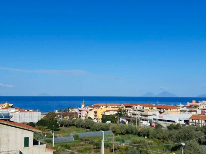 Appartamento trilocale in vendita in Via Torrente Zappardino, Centro, Gioiosa Marea