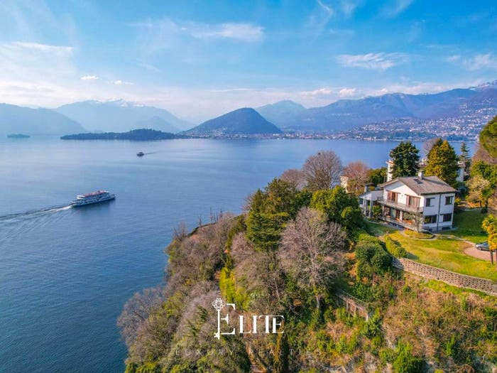 Casa con 6 locali in vendita in Via al Parco, Laveno, LavenoMombello