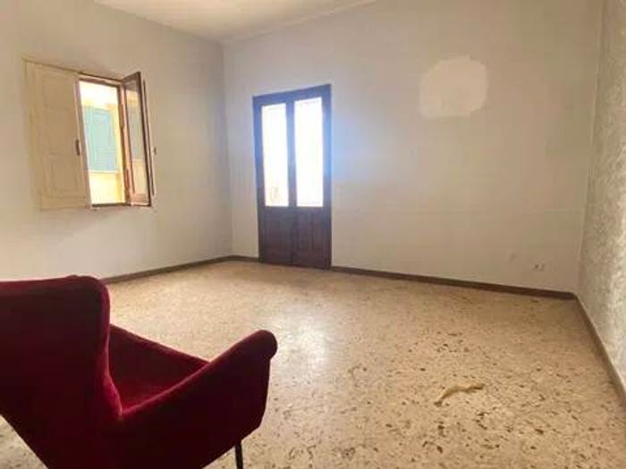 Appartamento con 6 locali in vendita in Vicolo Oddo, Sambuca di Sicilia