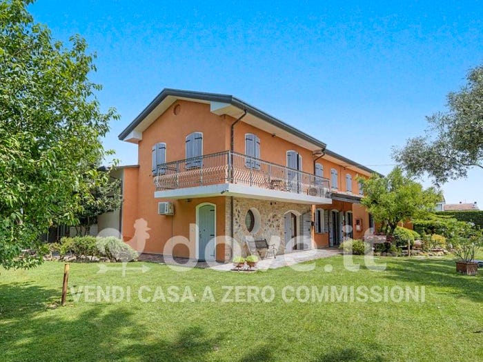 Casa con 6 locali in vendita in Via Savellon, Pernumia