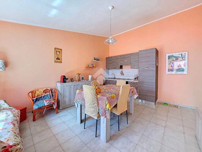 Appartamento trilocale in vendita in Via IV Novembre, Codaruina, Valledoria