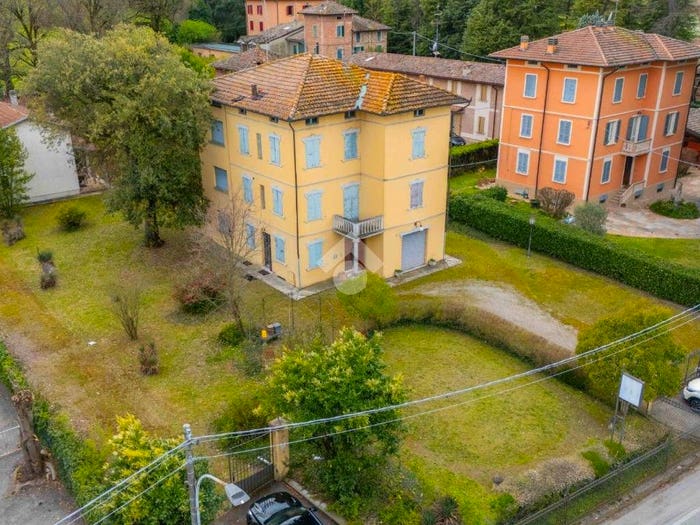 Casa con 5 locali in vendita in Via A De Gasperi, Centro, Quattro Castella