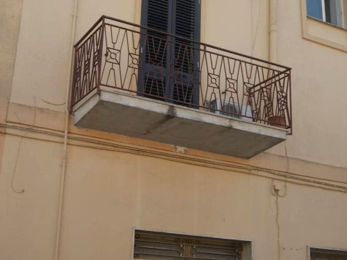 Appartamento con 6 locali in vendita in Via Evangelista Menga, Rudiae Casermette, Lecce