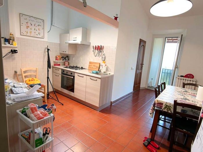 Appartamento con 6 locali in vendita in Avenza, Carrara