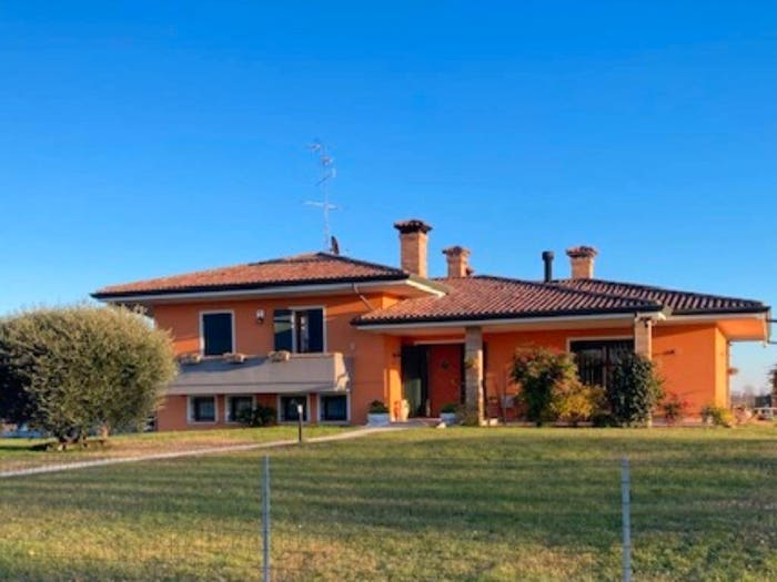 Casa con 5 locali in vendita in Chions
