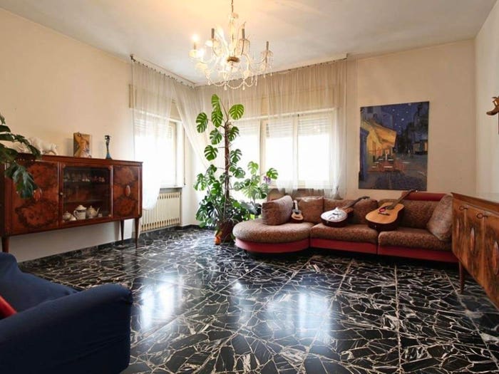 Appartamento quadrilocale in vendita in Via Crescenzio Scarselli, Centro, Teramo