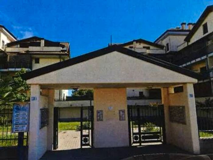 Appartamento trilocale in vendita in Via Papa Giovanni Paolo Ii, Landriano