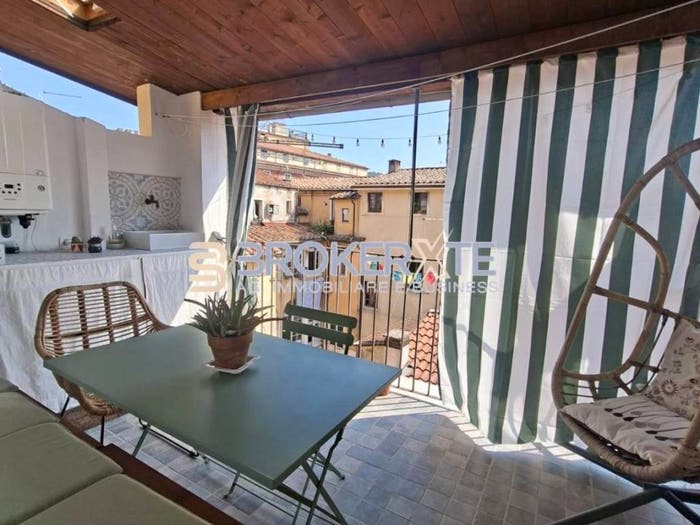 Casa quadrilocale in vendita in Centro, Carrara