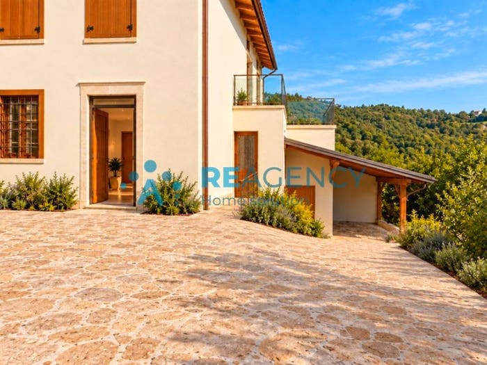 Casa trilocale in vendita in Piazza Carobbo, Gambugliano, Sovizzo