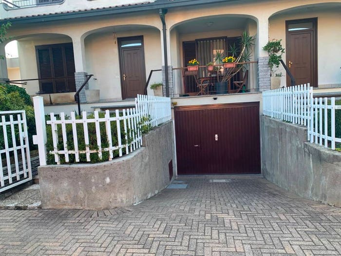 Casa quadrilocale in vendita in Via della Repubblica, Centro, Olgiate Comasco