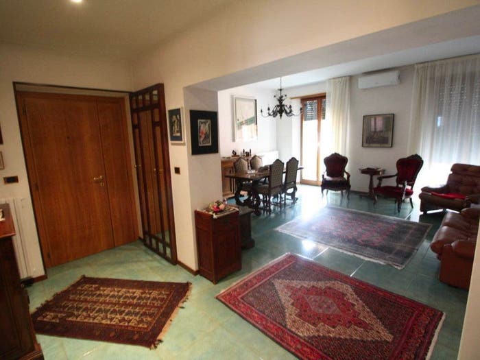 Appartamento con 6 locali in vendita in VIA REDIPUGLIA, Ascoli Piceno