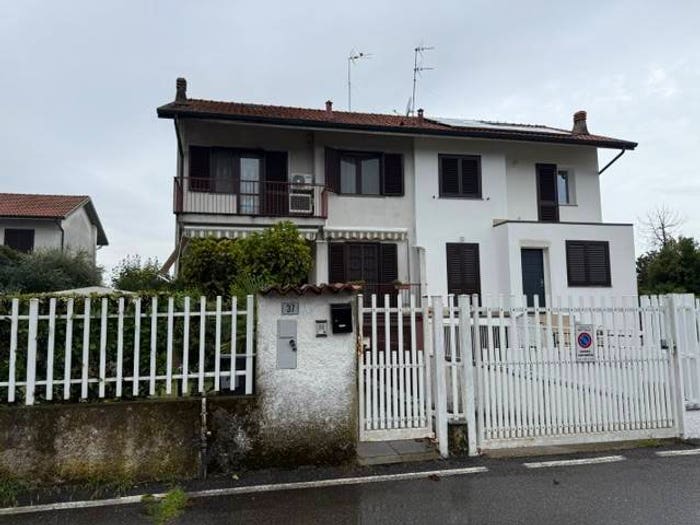 Appartamento con 5 locali in vendita in Via Torino, Premenugo, Settala