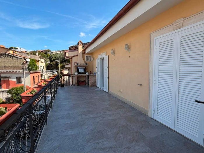 Appartamento trilocale in vendita in Centro, Capena