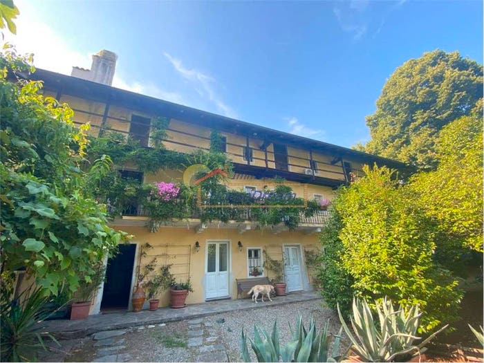 Casa con 6 locali in vendita in via caduti della libertà, Centro, Castelletto Sopra Ticino