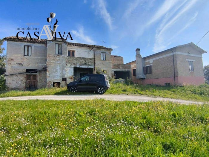 Casa con 6 locali in vendita in Contrada Sant'Egidio, Monsampolo del Tronto