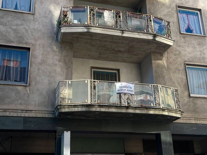 Appartamento quadrilocale in vendita in Via Roma, Perosa Argentina