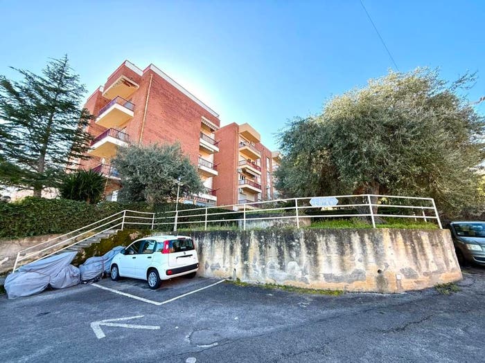 Appartamento trilocale in vendita in Via F Libiso, Centro, Cefalù