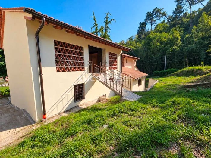 Casa con 6 locali in vendita in Via Colletto Santucci, Camaiore Paese, Camaiore
