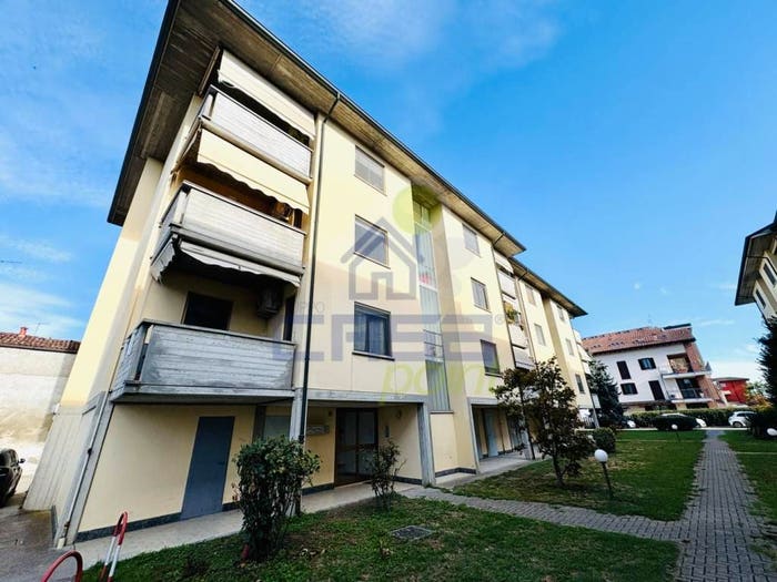 Appartamento trilocale in vendita in via polli e daccò, Centro, Sant'Angelo Lodigiano