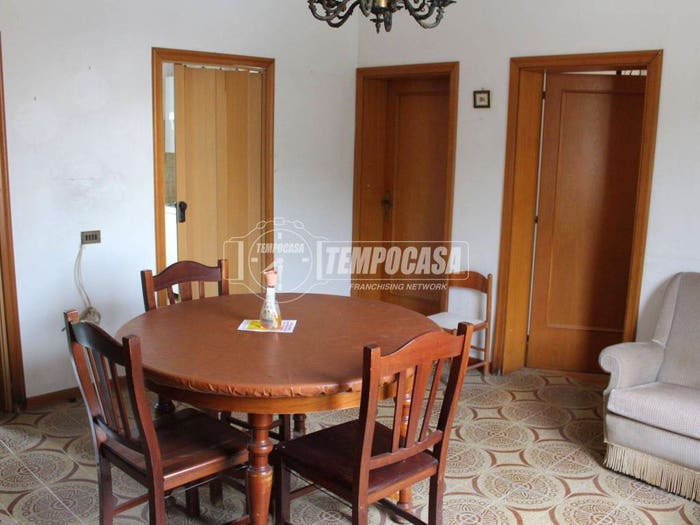 Appartamento trilocale in vendita in Largo Grammercato, Porta Valle Stazione, Jesi