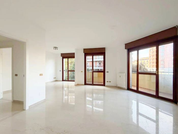 Appartamento trilocale in affitto in Via Alserio, Zara, Milano