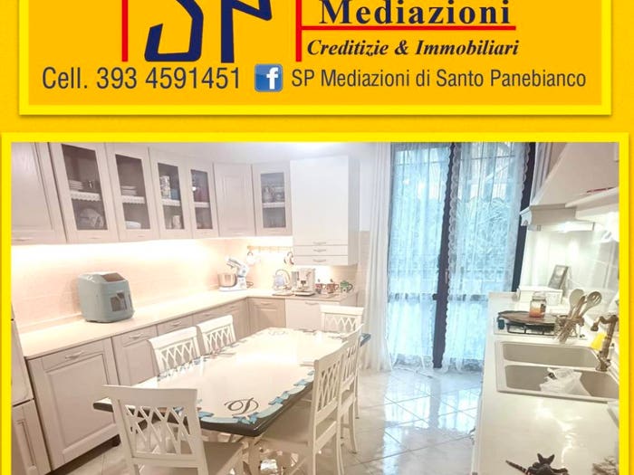 Appartamento quadrilocale in vendita in Viale Don Luigi Sturzo, Centro, Giarre