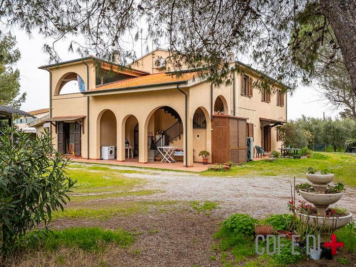 Casa con 6 locali in vendita in Località Perelli, Piombino