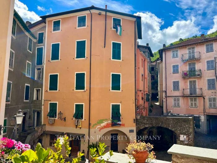 Appartamento con 5 locali in vendita in Piazza XX Settembre, Castel Vittorio