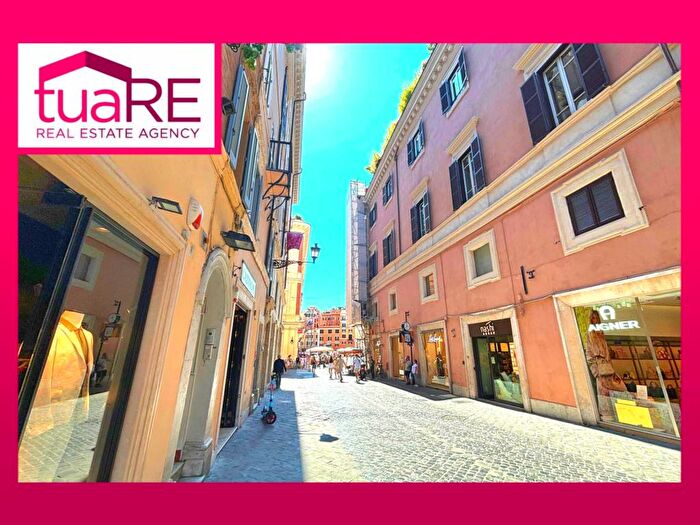 Appartamento bilocale in vendita in Via Frattina, Spagna, Roma