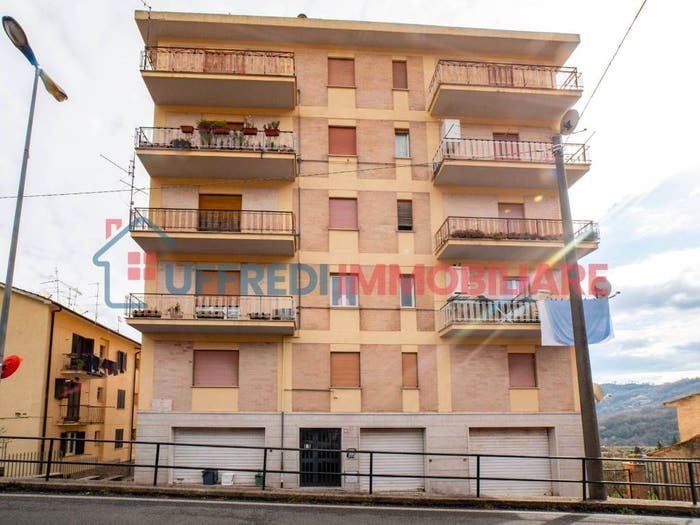 Appartamento trilocale in vendita in Via di Santa Vittoria, Pisoniano