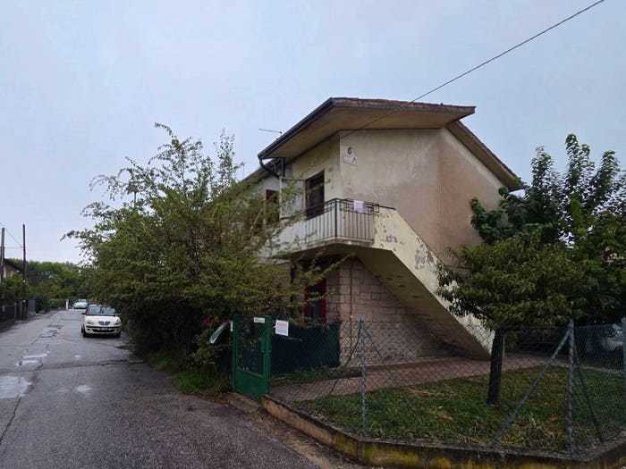 Appartamento trilocale in vendita in Via San Pio X, Centro, Camposampiero
