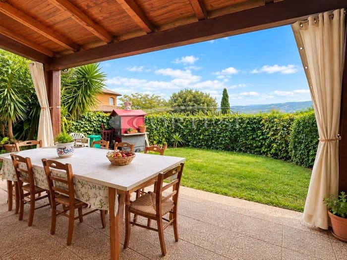 Appartamento quadrilocale in vendita in Strada dei Palazzi, Torgiano