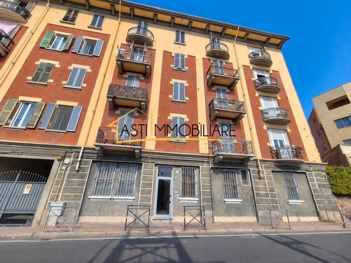 Appartamento bilocale in vendita in Corso Antonio Gramsci, Stazione, Asti