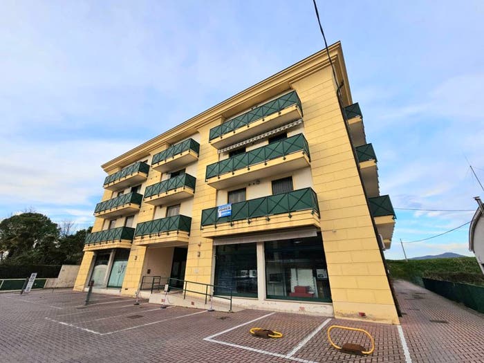 Appartamento quadrilocale in vendita in VIA ATHESTE, Zona Industriale Stazione Motta D'Este, Este