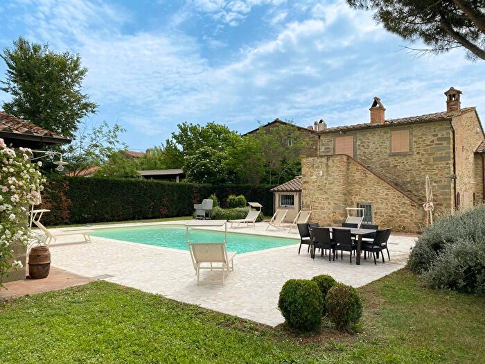 Casa con 5 locali in vendita in Località Renaia, Cortona