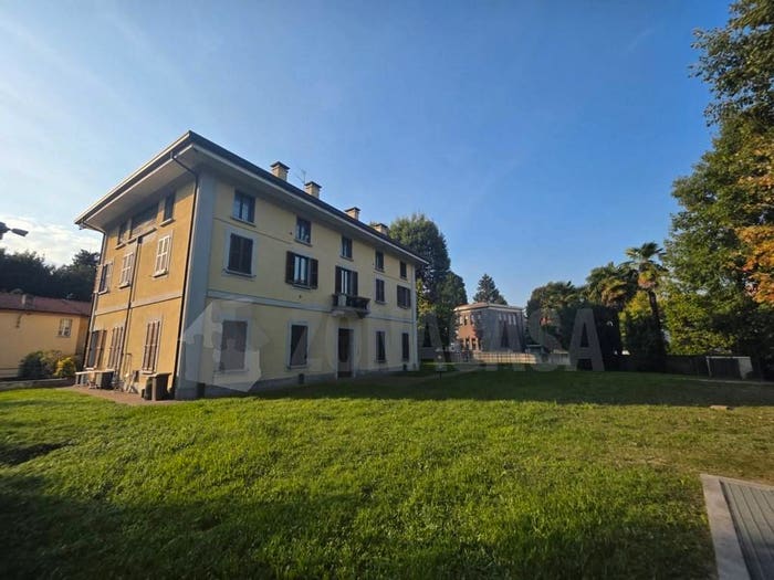 Appartamento trilocale in vendita in Via Milano, Centro, Somma Lombardo
