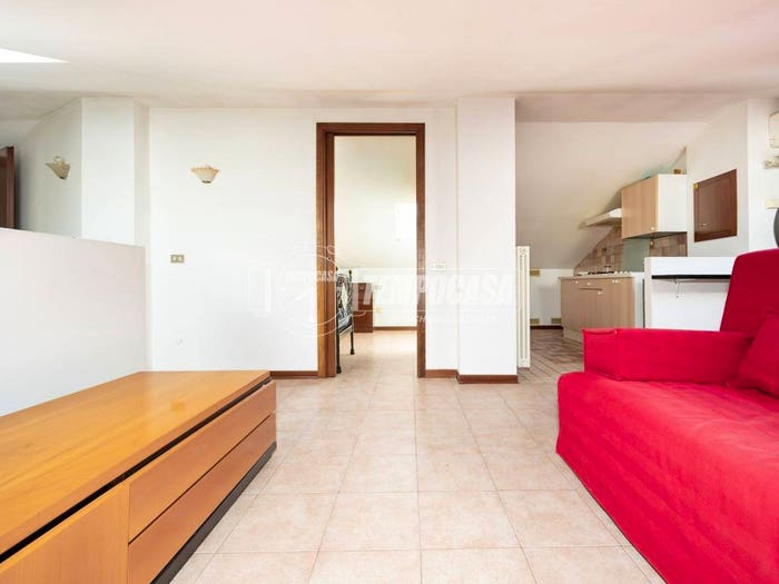Appartamento bilocale in vendita in Via Emilio Alessandrini, Bussero